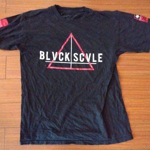 Black scale team black shirt